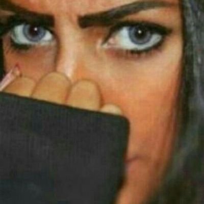 يومياتي  وخواطري                                     شقرديه وافتخر*  بنت الموج عمرها  طويل *
