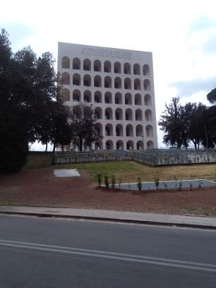 se devo fare la pecora voglio fare la pecora nera