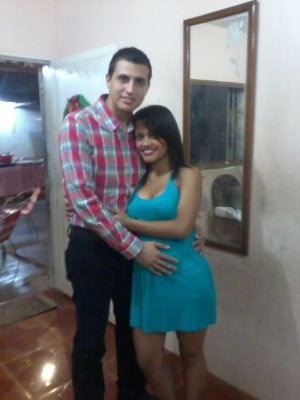 carlos18806's profile picture. Acerca de mí: acerca de mi tengo el ordenador el monitor y el ratón. Alejos de mí: alejos de mi tengo la nevera, el sofá y la televisión