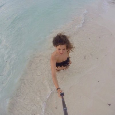 Helloimcarlae's profile picture. Te queremos Carlita @