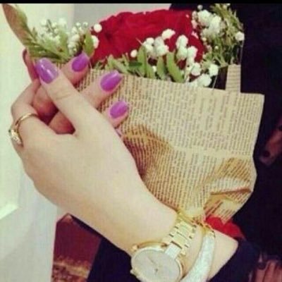 ‏حسرة ان تجد رسائل قديمة بها ذكريات جميلة وتجد ان أصحابها تركونا بلا وداع......