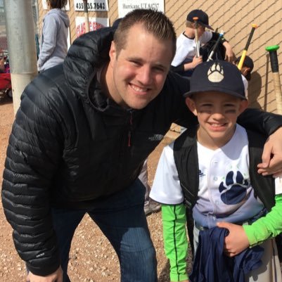 Husband and Father // 3 ballin sons @tyler_hunter5 DB Captain // Timpanogos 🏈⚾️ & 2 beautiful daughters