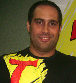 dinhooliveira07's profile picture. 40 anos. Jornalista formado em 2012. 
Locutor da Rádio Transamérica desde 2003.