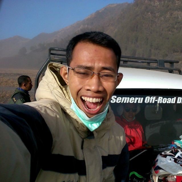 cahyo3m's profile picture. Bicaralah dengan hati, karena apa yang datang dari hati akan sampai ke hati