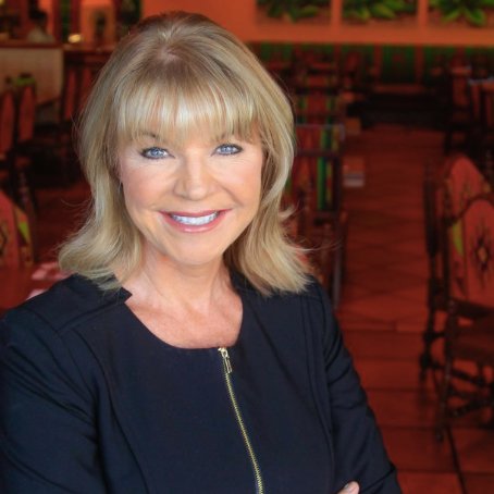Healthy Dining President & Founder:
A nationally known nutrition expert and market innovator, thought leader and strategist in the healthy eating landscape.