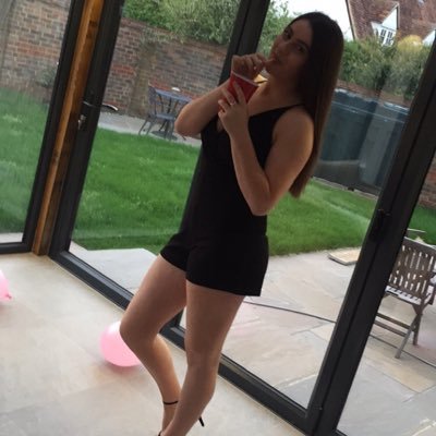 molly_smith03's profile picture. 18|oxford