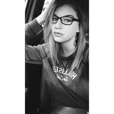 devynvealey's profile picture. I don't even know