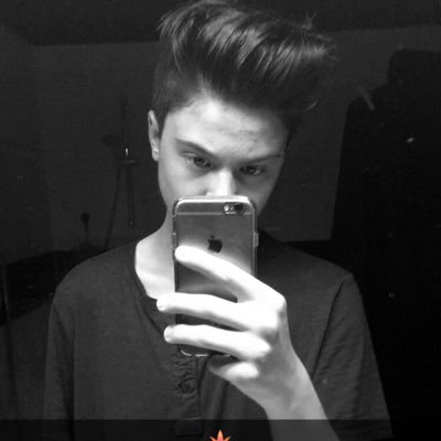 FlorianChachour's profile picture. J'm'en balec