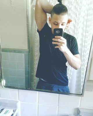 damien_smythe's profile picture. 