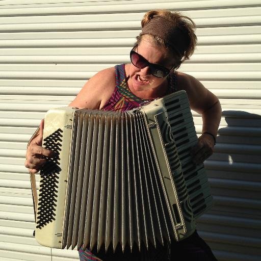 yayamoon's profile picture. Teaching Artist 
Performer/Director
Supah Mama