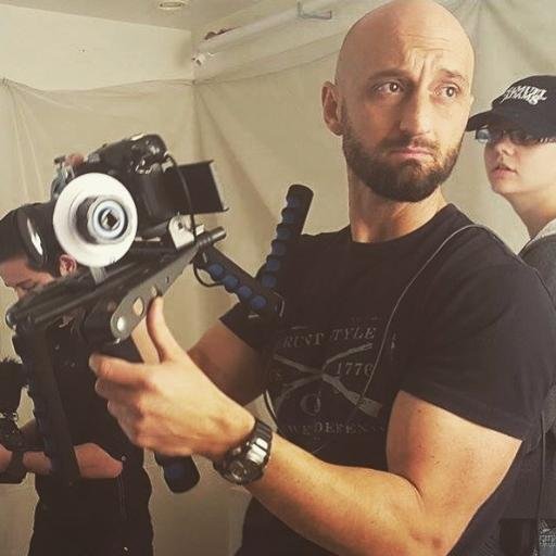 I BLOCK STUFF THEN I SHOOT IT
#Filmmaker🎥 #Veteran🇺🇸 #Horror🔪
▶️ Watch my Epic Horror Battles at https://t.co/1dr9vGfa14