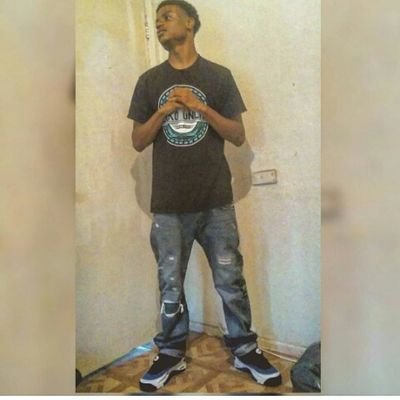 Mar83189717's profile picture. follow me follow back