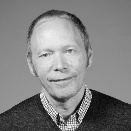 Design director, specialising in brand identity design & interaction. Associate Lecturer at Central Saint Martins, UAL.