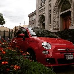 Amante de #Fiat manejando un 500 Sport de @fiat_Mexico y @StellantisMx
