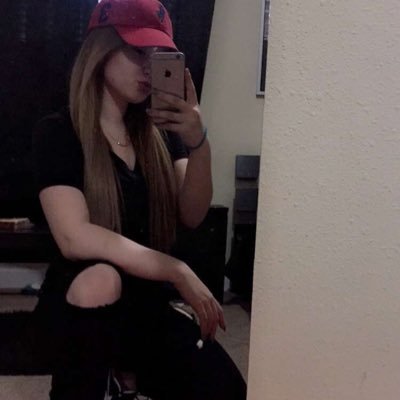 amyvelez_'s profile picture. Tampa, Fl | Snapchat @amyvelez824 | Ig @amyveleee_ | RIP Mikey | RIP Tim