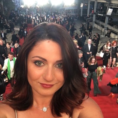 Hebachaar's profile picture. Passionée par le web, la mode, mon job et amoureuse de la vie... owner @bforbees_shop