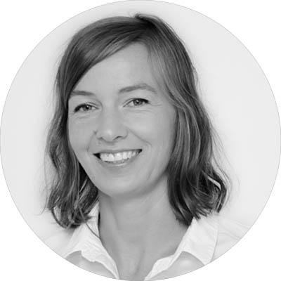 content marketing strategist, campaign & project manager, marketing consultant, kitesurfer, ocean addict