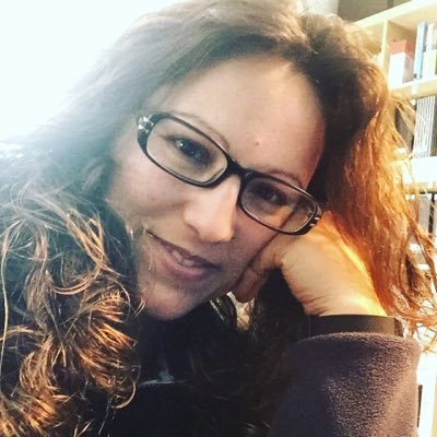 Ruth_Mederos's profile picture. .Net developer, poniéndome al día con Front, SEO, UX, GTD y como contrapuesta apasionada de la historia y la cocina.