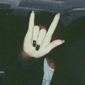 15|| vegan|| Eating disorder|| depression|| anxiety|| ocd|| ❤️message me any time❤       I post a lot of song quotes