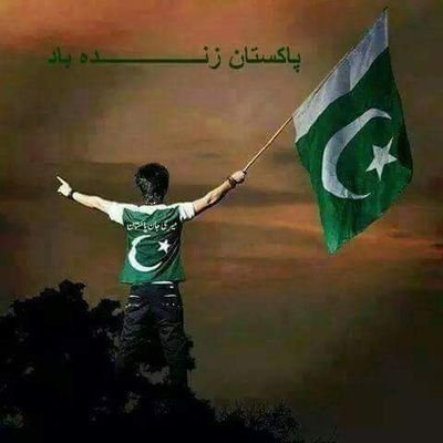 Desi  Student  #Funny #Friendly 
Rawayaat kaa Baghii 
Proudly Pakistani #ISBUnited

#100%Followback
#love Politics    Head of #TeamCrackers