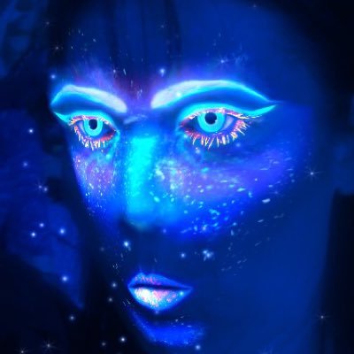 natashabudy's profile picture. 