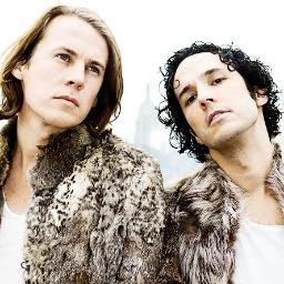 Synes bare rett og slett Ylvis er fantastiske! Legger ut bilder, videoer, intervjuer osv.
Ikke offisiell side. Den finner du her: https://t.co/BxGufI8Wxr