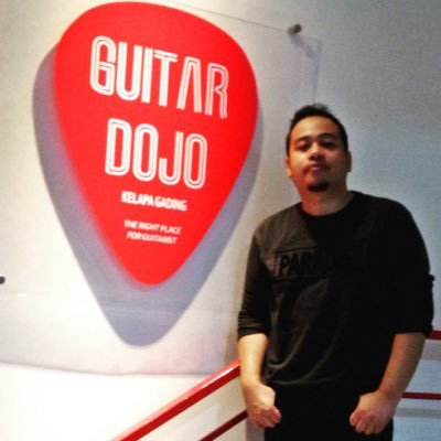 Owner of Guitar Dojo 0817-758-288 Kelapa Gading, 0812-8177-8919 Condet. Product specialist @WongsMusic. PRS guitar artist, Sinvertek & Morley pedals endorser.