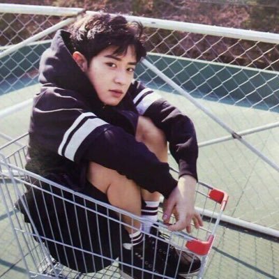 349271930's profile picture. hey