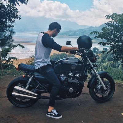 badan0n's profile picture. Ex online poker pro of 12+ years. Now senior software engineer writing Golang.