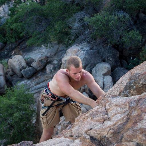 divadnoslo's profile picture. 