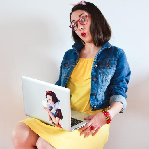 LatitudeRose est le nom du blog lifestyle créé par johanna où elle vous parle de cuisine, chaussures, beauté, en bref un blog de fille !