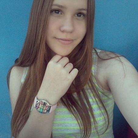EmiliyaKopp's profile picture. Sou simpática mas muito sensível!!!  Adoro abraços, unicórnios e gatos!
Tenho 14 anos e sou bue parva!