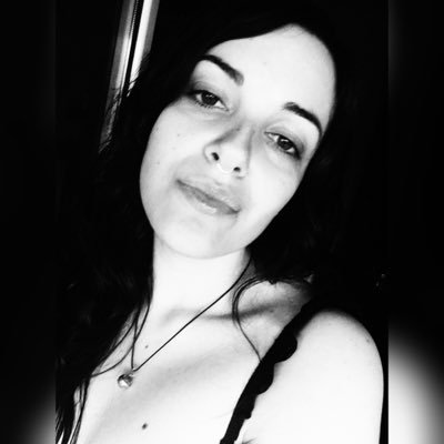 aurynhaoficial's profile picture. Nivel 41. Versión mejorada, Aurynha 4.1. Flores de agua y plomo. Namasté. ~Everything happens for a reason~