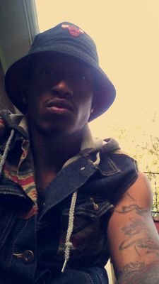 Cooler than a polar bear's toe nail.
Spread Love. Promote Peace.
#ProudFather #StonerLife