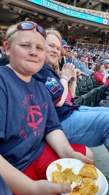 mkloster09's profile picture. Husband of 1. Father of 2. ND farmer. Broncos and Twins fan! Diehard Comets fan #GDTBAC