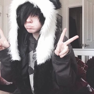 ✧I'm Also A Super Cool Person :)✧ Henry•16•Gay•Single ✨Daddy:@HotPvcket✨