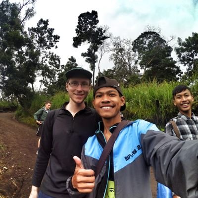 dibuat santai aja...