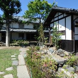 製糸業で栄えた須坂の歴史と、当時の人々の暮らしを現代に伝える重要な遺産として「須坂市指定有形文化財」に指定されています。