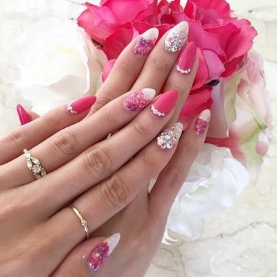 z5R6B0BsaGA6peS's profile picture. Minnie hair a-to  アイリスト