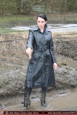 Mistress Maria Smith - Dominatrix, lover of high heels, stockings and uniforms.
Amazon wish list @ littleblackdressinc@gmail.com
http://t.co/94dou8zzIh