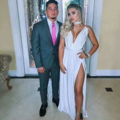 _Prom2k16_'s profile picture. SEND ME PICTURES OF PROM POST WITH THE @ NAMES OF THE COUPLES IF YOU WANT TO BE POSTED‼️