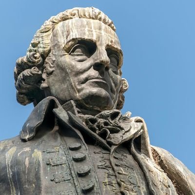 rafaelextra's profile picture. implementing imperfect solutions and iterating towards improvement.