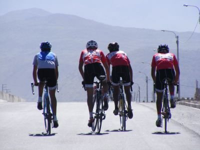 Arsenal | Chivas. Dividido entre dos pasiones La bicicleta y el futbol ❤