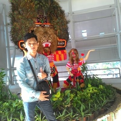 OmeNztcUallem's profile picture. Jangan merugikan diri sendiri apa lagi orang lain!!