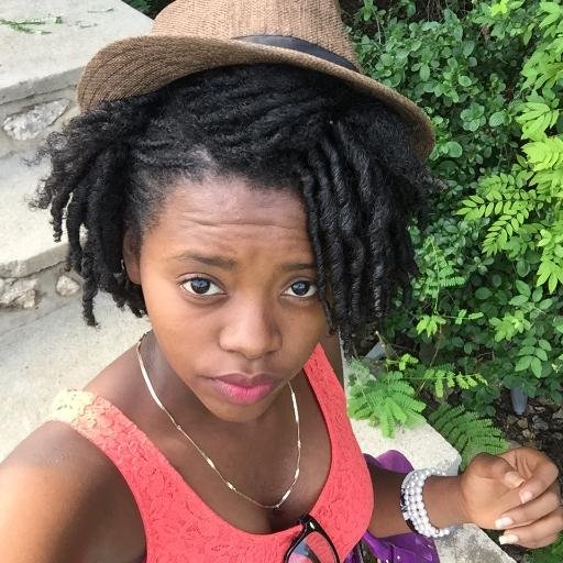 showlove103's profile picture. 