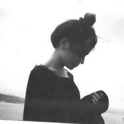 Linzhenz1's profile picture. keep going