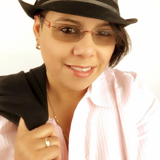 graphic designer, Sketcher of doodles, writer of notes, lover of color, and maker of photos.