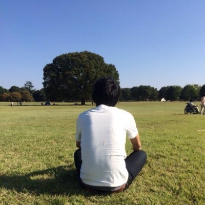 鹿島アントラーズのサポーターと弁護士ドットコムという会社で SRE をやっています。発言は個人の見解です