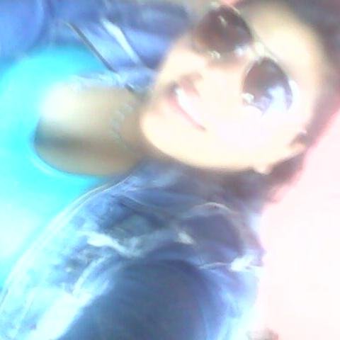 vickycatire's profile picture. Uniica