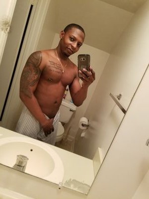 New York is where its at. Doing what makes me happy. Getting into trouble and being a kick ass dad. Expressing my feelings . #TeamSagittarius, #NewYorkCity.